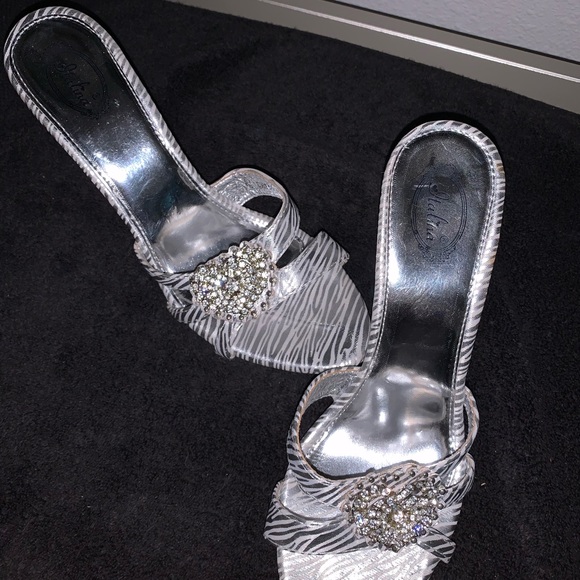 Shoes - Picture 8 of 8